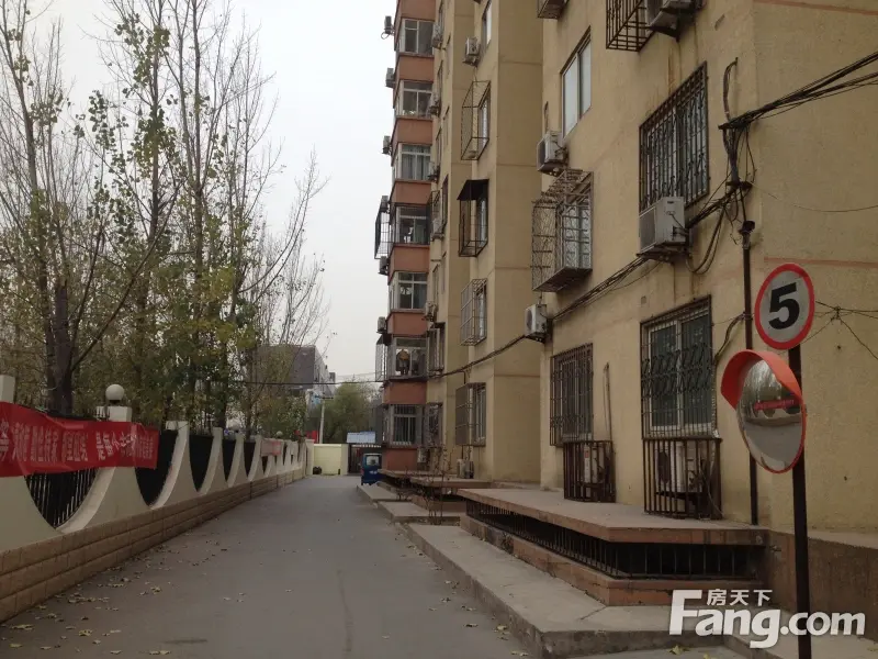 育新嘉园二手房实景图