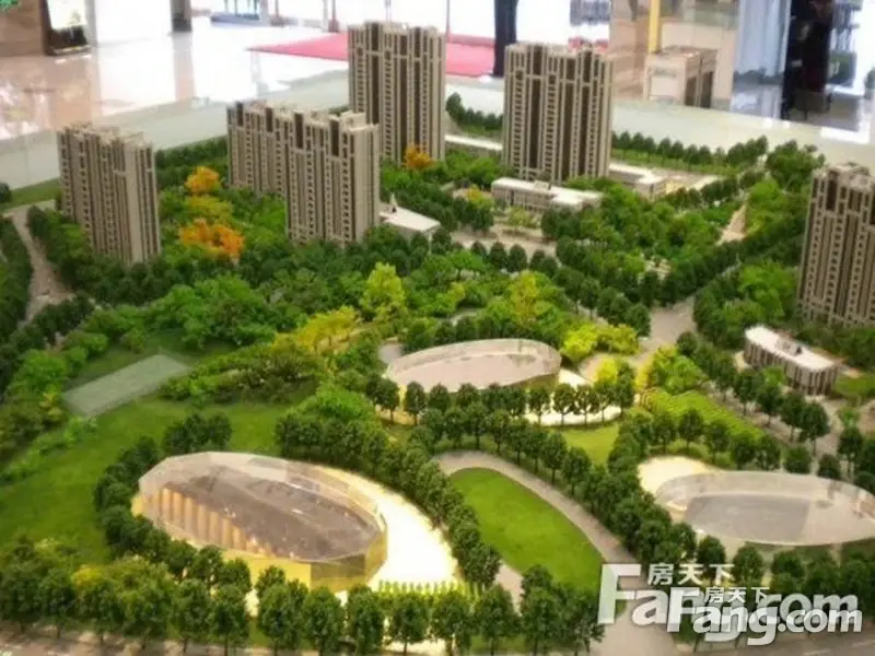 保利中央公园,社区环境优雅,社区管理完善,周边设施完善,完美