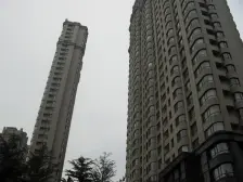 实际216 跃三层可分两户 带大露台 视野开阔