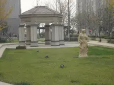 小区是中海唯一地暖、人车分流社区,有车位 地下室