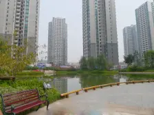 17.18年楼龄+近轻轨+户型方正+中高楼层+朝南