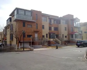 新城区二环内体育场新城区政府精装修洋房地铁口北垣