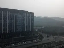 玫瑰园精装四居室带俩车位南北透通