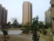 地铁口,2010年凤凰楼层,精装修小两房,视野很好