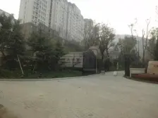 中海边户大院400平 假山流水 位置静谧 出行方便