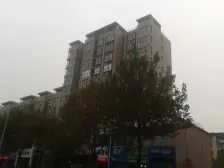 新上洋房 中侨铭秀 一层仅一户 带露台 诚寻有缘人 。