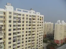 小区比较少有户型+标准3房+小区中间位置+出行方便