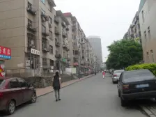 精装修 近步行街 业主诚心出售 户型两室通透