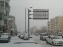 房子格局板正,业主诚意出售,相中价格可谈。