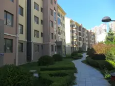 房主手续清晰,诚心出售,随时签约,小区设施配套齐全