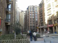 房子满五年唯一,南向两居室, 楼间距大 整天采光