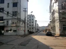 松霞路天府花园小区多层三楼,总价低,带两个小棚