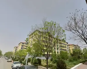 新城区 人和小区 中间楼层 停车方便