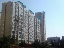 步梯楼 有外扩8平 实用面积大 地势平坦 购物交通便利