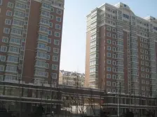 大众新城,三室明厅,精装修,黄巾三楼。看房方便