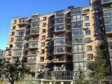 泉水人家,精装修两室,南向大厅,保持很好,看房方便