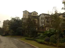 舒适性三房双卫+双阳台。精装修保持还不错