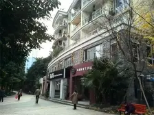 加州新牌坊 龙湖西苑五房285万