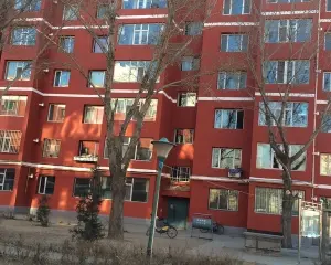 新城区 海东咯 中间楼层 精装修 总价低