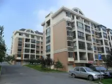 房子是四楼,没有电梯,五楼顶南北通透三室两厅两卫