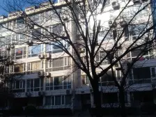 鸿运花园商品房住安静南北通电梯房车位充足