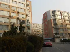 封闭小区 大落地窗 标准户型 位置好 楼层好