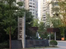 三花现代城香梅苑 3室2厅0卫 南