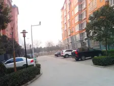 亚太花园 精装大四房 满五年 临河观景房