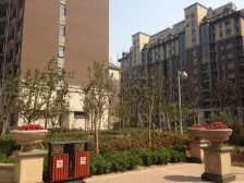 小区中间位置 低层安静便利 地铁口多处公园及省直单位