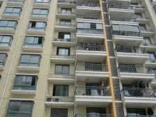 诚意出售 价格可谈 小区中间靠花园位置 采光好