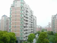 电梯商品两房,带地下产权车位,一梯两户,位置安静,诚心出售