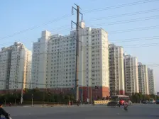 平南+上实西,自家阳台可以看的上实西操场,电梯高区
