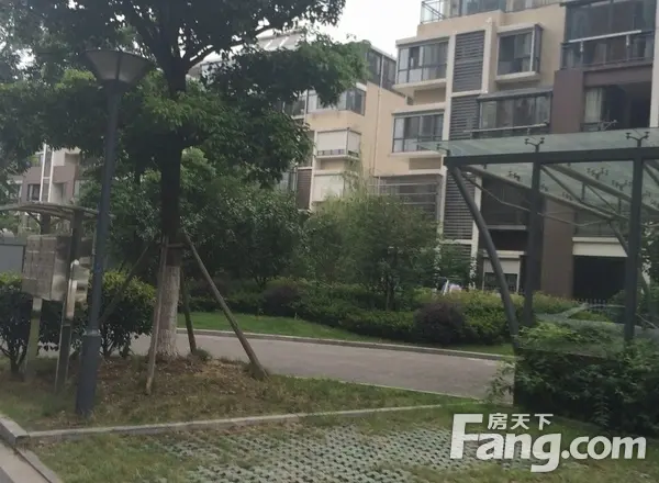 公司推荐蓉湖壹号南北通透三房三开间朝南采光充足送大露台满两年