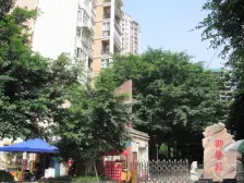 步行街旁正规三房+小区环境好+交通方便+配套齐全