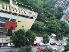 中间楼层 彩光好 户型方正没有浪费空间 交通便利