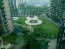 中间楼层,采光好,户型方正,阳光充足,正规3房