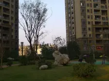 金科阳光小镇天天向上业主急售 带车位