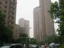 3路沿线封闭小区三室精装楼层好采光充足近车站配套全