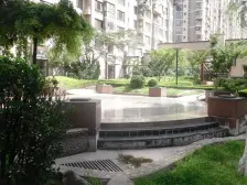 华府一期,b区中间排,采光好,4室,改善杠杠滴