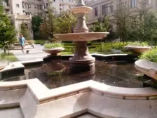 北京公园长江路一室中间楼层洋房