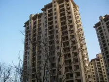 精装修大两室,小区人车分流,地理位置好。