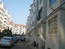 两室电梯房,婚房装修没咋住,位置好