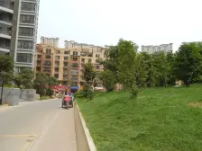 经典两房户型 精装修 满五年无抵押 中间楼层