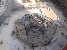 地铁口 年代新 位置好 ,户型方正,业主诚心出售