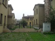 夏阳溪韵 边户三面大院 保持好 诚心出售