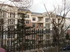 封闭小区,中间楼层,南北通透,采光充足