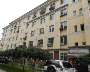 南北通透 一层有院 采光无遮挡 大学路总校