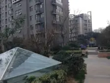 采光好,无遮挡,地铁距离500米