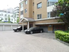 中山 近海军广场 市委东面 封闭小区 2楼 有大平台