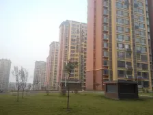 检察院宿舍,上龙德,靠山大平层,大客厅落地窗看山景